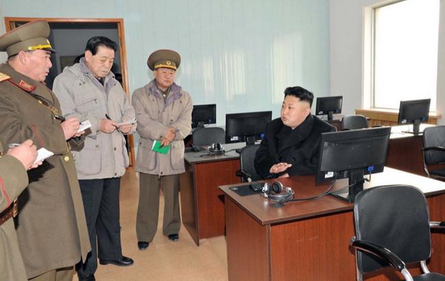 Ким Чен Ын замечен в использовании MacBook