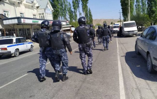 На кордоні Киргизії і Таджикистану почалася стрілянина, є постраждалі