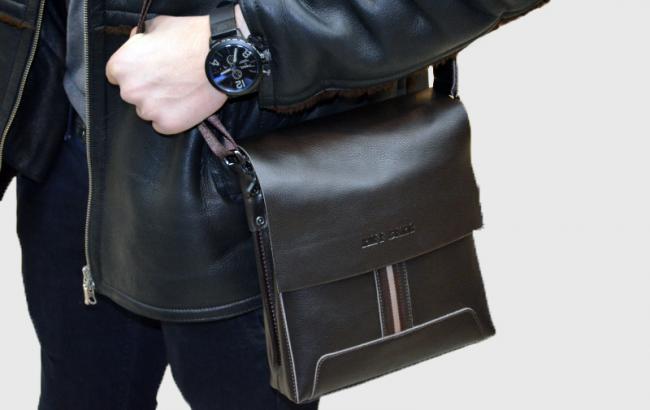 Сумка - невід'ємний атрибут не тільки для жінок, але і для чоловіків