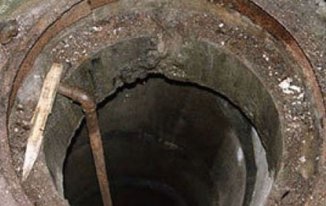 У Житомирській області в каналізаційному колодязі виявили тіло чоловіка