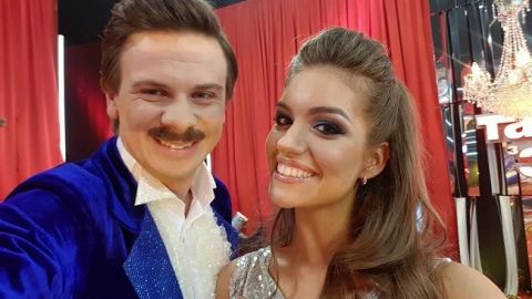 Молода дружина Дмитра Комарова знялася в чуттєвому кампейні дизайнера Андре Тана