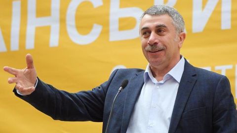 Докажет, что вы настоящая женщина: Комаровский высказался за грудное вскармливание ребенка