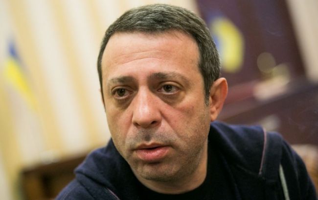 Під будівлю "Укртранснафти" приїхали нардеп Хомутинник і перший заступник Коломойського, - нардеп