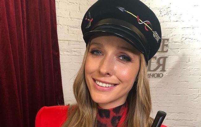 Катю Осадчу в золотій вечірній сукні назвали "принцесою"