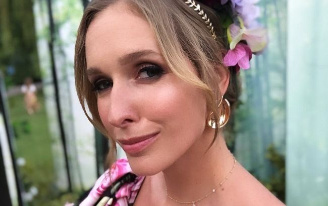 Катя Осадчая заинтриговала яркими фото в компании известного латиноамериканского красавчика