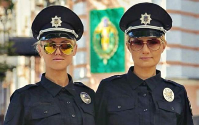Найкрасивіші дівчата нової поліції Києва
