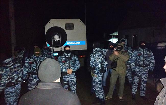 В Крыму на месяц продлили арест фигурантам "дела Хизб ут-Тахрир"