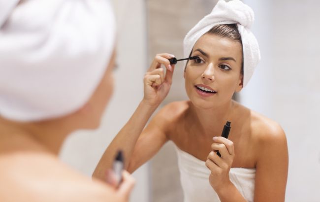 Як нафарбувати вії, щоб вони виглядали, як нарощені та без грудочок