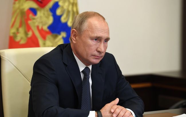 Путин поручил Центробанку и "Газпрому" до конца месяца перевести расчет за газ в рубли