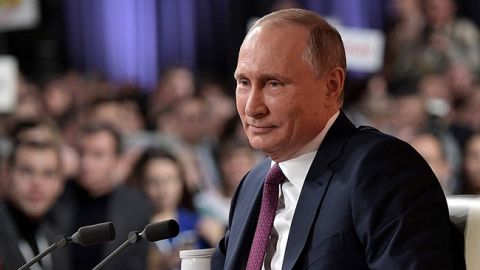 Путин во время перестрелки в центре Москвы поздравлял сотрудников ФСБ (видео)