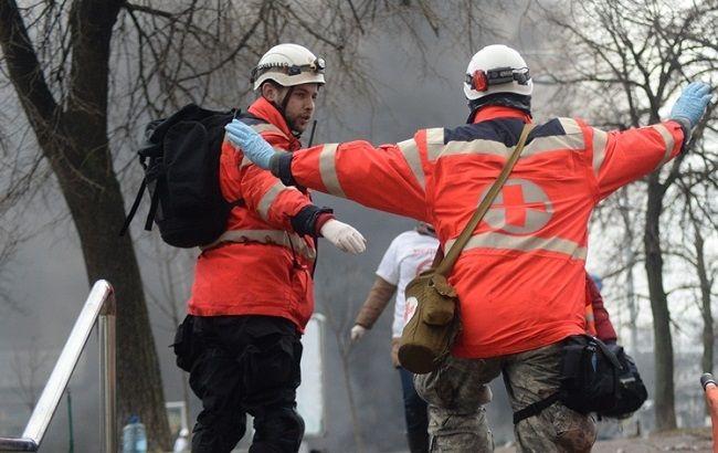 Красный Крест направил в Донецкую область 10 грузовиков с гумпомощью