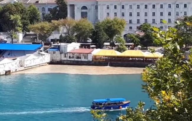 В окупованому Криму в морі злили нечистоти (відео)