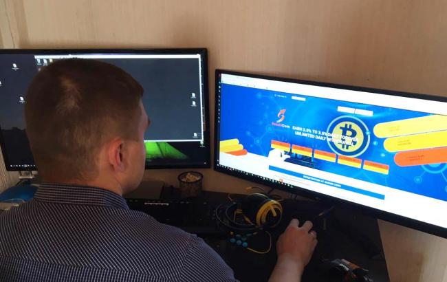 Киберполиция разоблачила хакера, который похищал деньги в участников криптовалютних бирж
