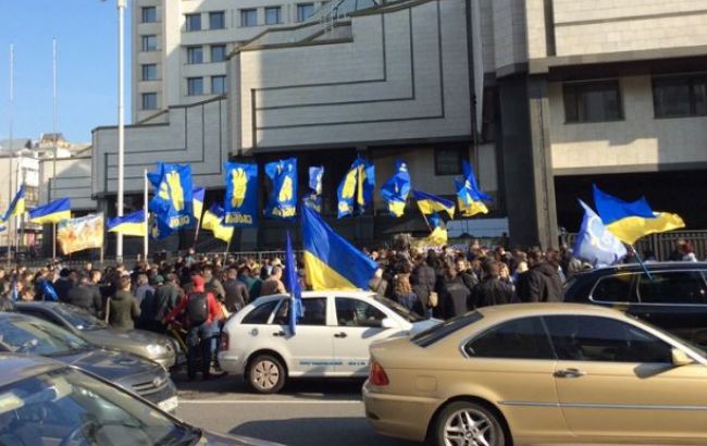 Митинг под зданием КСУ завершился