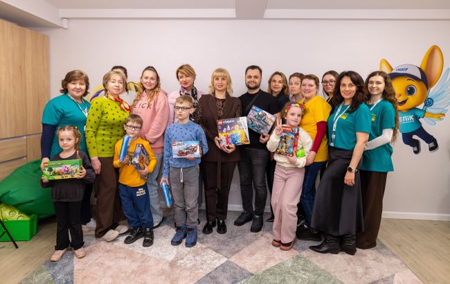 У соціальних центрах Києва з&rsquo;явилися нові дитячі кімнати від "Епіцентру" та LEGO: деталі проєкту
