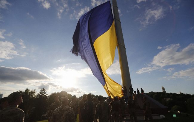 Над Крымом запустили 20-метровый флаг Украины: чтобы оккупант не расслаблялся