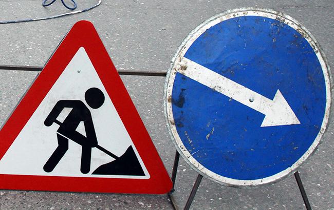 В Киеве на просп. Василия Порика частично ограничат движение транспорта