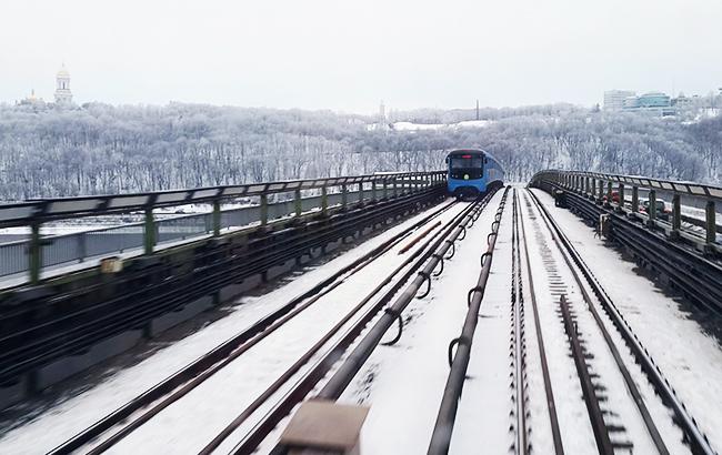 Фото: поезд (twitter.com/kyivmetroalerts)