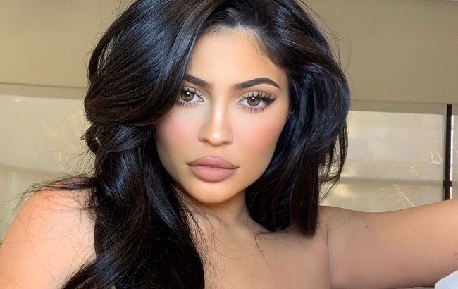 Новый сезон &ndash; новая прическа: Кайли Дженнер кардинально сменила имидж