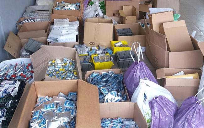 Почему украинцы вынуждены покупать контрабандные лекарства