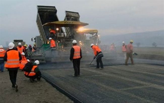 Правительство планирует отремонтировать и построить 1700 км дорог в 2016