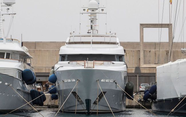 Уйти от санкций. На продажу выставили яхту российского олигарха за 29,5 млн евро