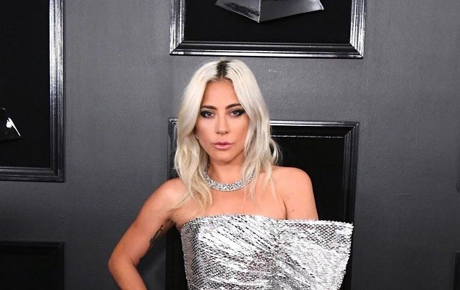 Весілля не буде: Леді Гага розірвала заручини зі своїм нареченим