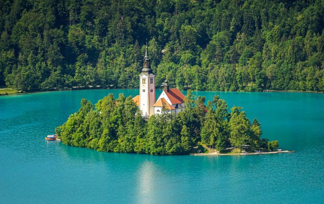 Термы, озера и море: на курорты Словении украинцев пускают без карантина