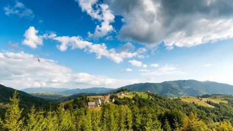 Відпустка вдома: куди українці поїдуть на відпочинок цього літа