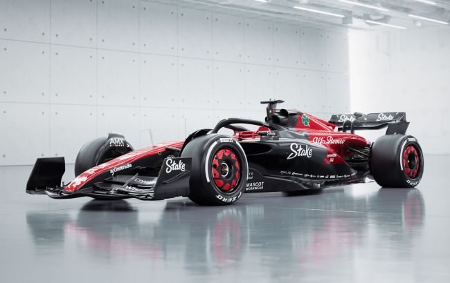 "Альфа Ромео" представила реальный болид на сезон-2023 Формулы-1