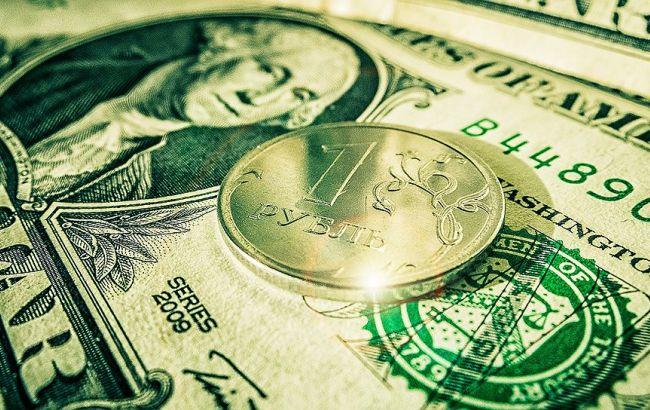 Долар в Росії вперше з березня перевищив відмітку в 61 руб