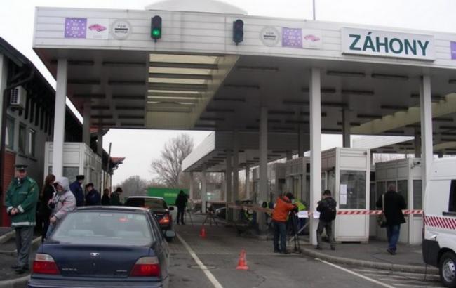 На українсько-угорському кордоні виникли черги з-за боротьби з контрабандою, - Москаль