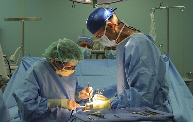 Вместо ампутации: Хирурги из Львова сформировали 9-летнему мальчику ногу из его же костей