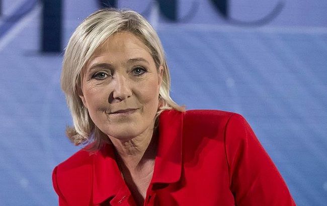 Кандидат в президенти Франції Ле Пен заявила про швидку загибель Євросоюзу