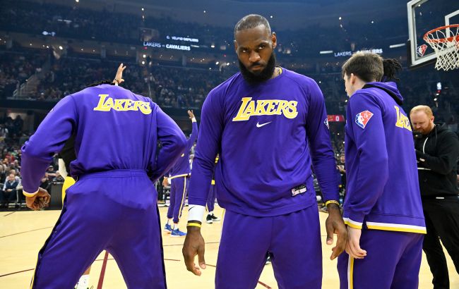 Леброн проти Каррі та Дюранта нагорі списку найоплачуваніших гравців НБА