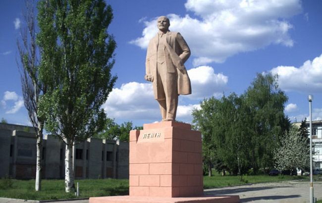 В Харківській обл. невідомі пошкодили пам'ятник Леніну, - МВС