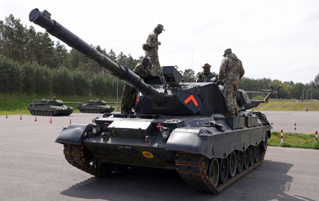 Танки Leopard, вантажівки та патрони: Німеччина передала Україні пакет допомоги
