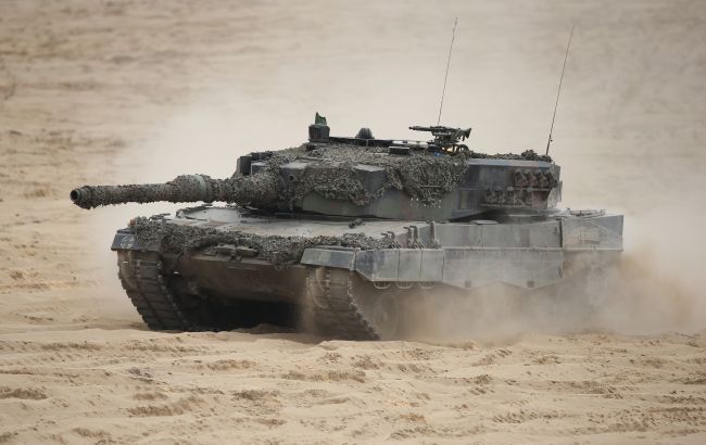 Усиление присутствия сил НАТО: в Латвию прибыли 15 танков Leopard 2