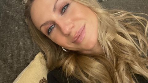 Яскраво і стильно: Леся Нікітюк продемонструвала найтрендовіший одяг сезону