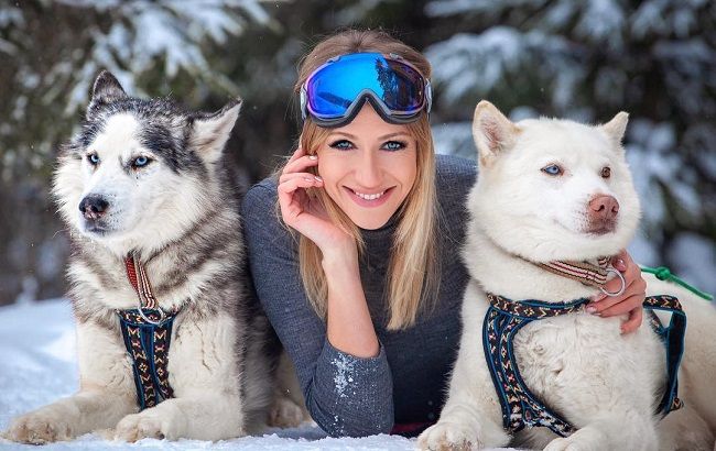 Мать, отец и брат: редкие фото Леси Никитюк с семьей