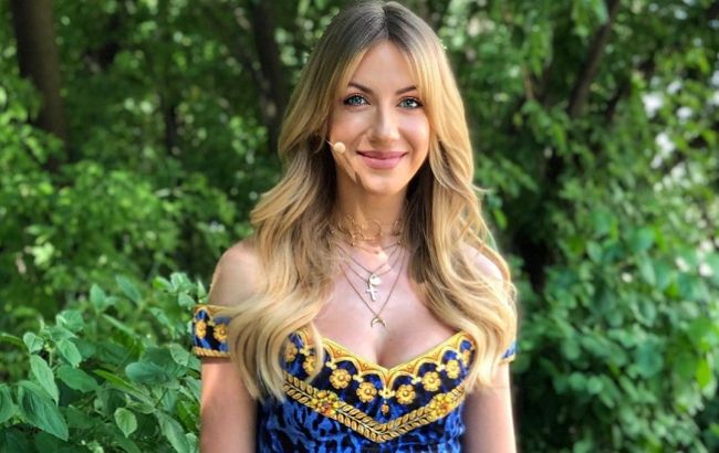 "Кардашьян так не трудится": Леся Никитюк блеснула фигурой в роскошном платье