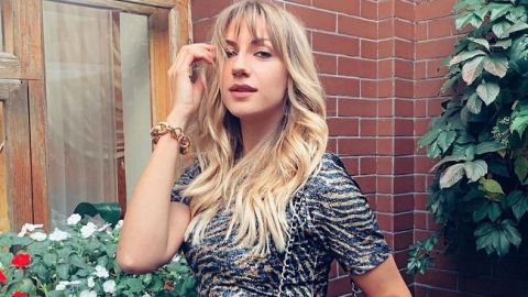 Отличная фигура: Леся Никитюк в кожаных легинсах стильно прошлась по Киеву