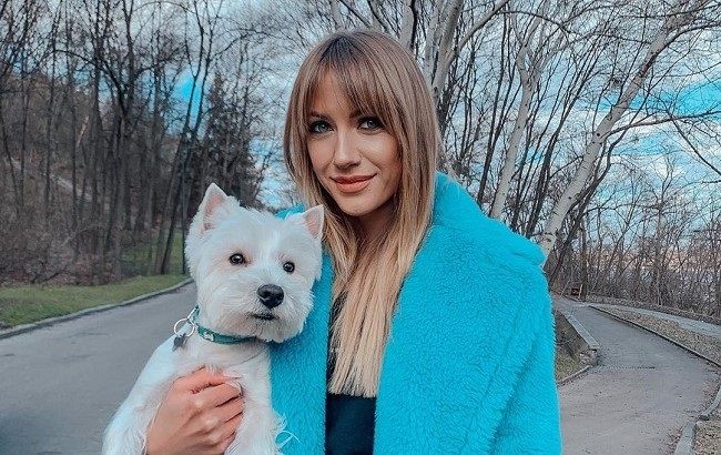 Еще та хозяйка: длинноногая Леся Никитюк похвасталась списком переделанных на карантине дел