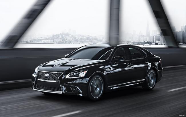 В Киеве за минуту угнали джип Георгия Шеварнадзе