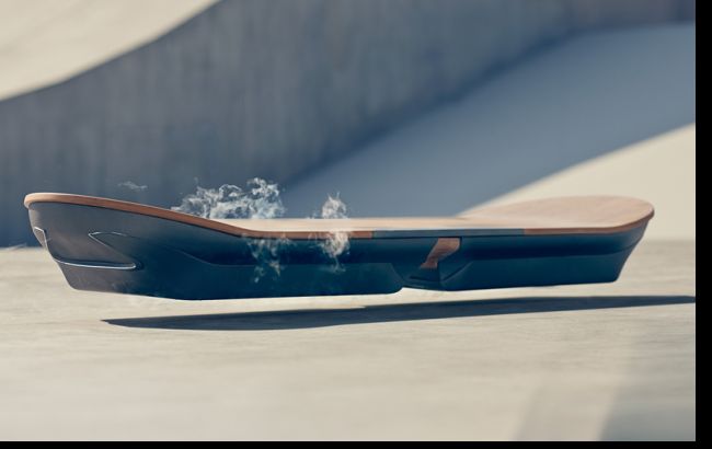 Lexus создаст летающую доску-ховерборд из фильма "Назад в будущее"