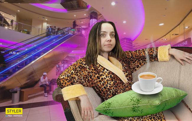 Во Львове девушка уже три месяца живет в торговом центре (видео)
