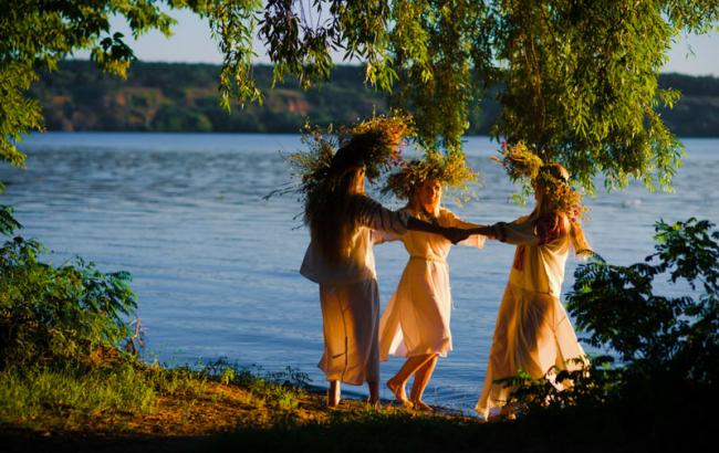 Гадания на Ивана Купала: топ-5 старинных украинских способов
