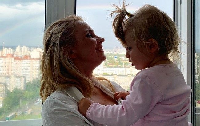 "Безцінний час": Лілія Ребрик зізналася, чим займається, поки дочка спить