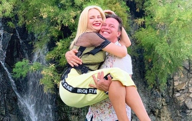 Лилия Ребрик с мужем похвастались загаром на красочном фото из Турции