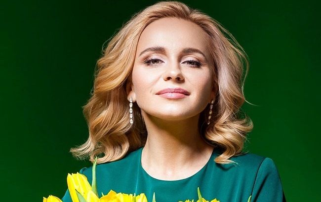 Таємна жіноча зброя: Лілія Ребрик в образі "кріпосної" підкорила грацією